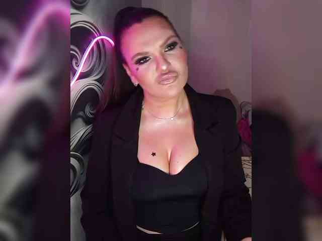 Brunetochkaaa webcam