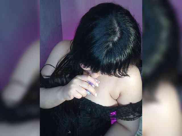 Brunetochkaaa webcam