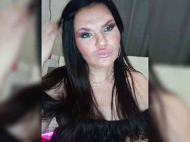 Brunetochkaaa webcam