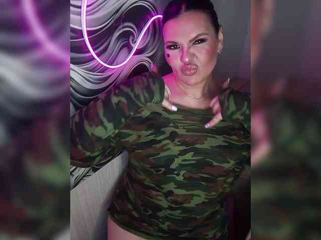 Brunetochkaaa webcam