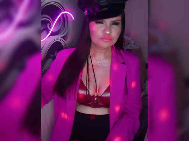 Brunetochkaaa webcam