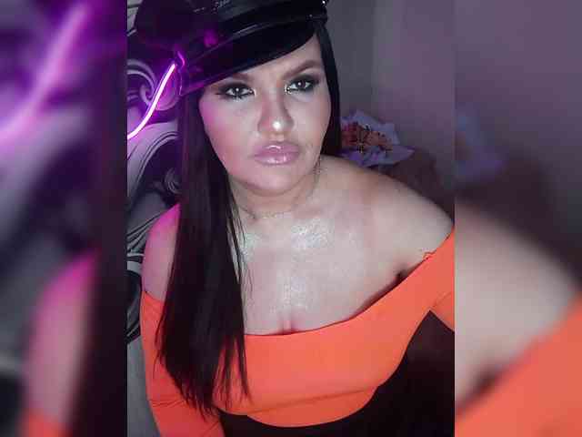 Brunetochkaaa webcam