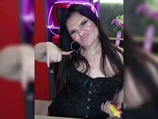 Brunetochkaaa webcam