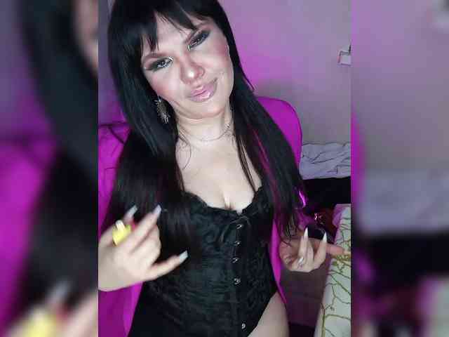 Brunetochkaaa webcam