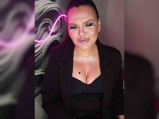 Brunetochkaaa webcam