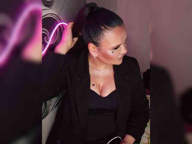 Brunetochkaaa webcam