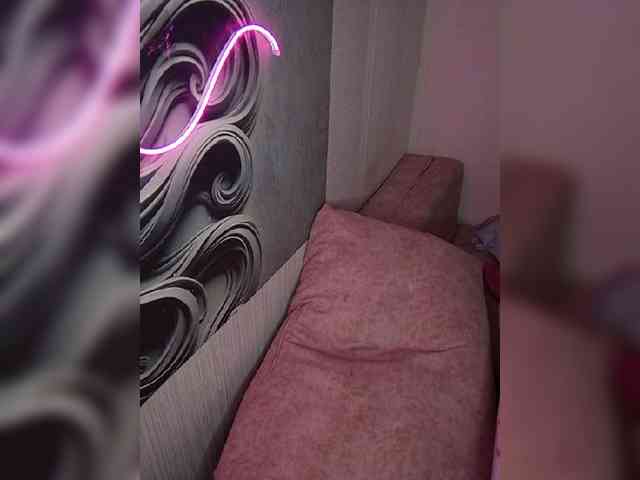 Brunetochkaaa webcam