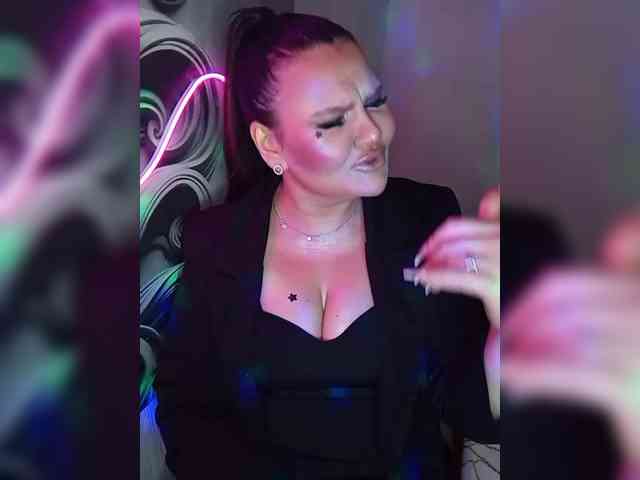 Brunetochkaaa webcam