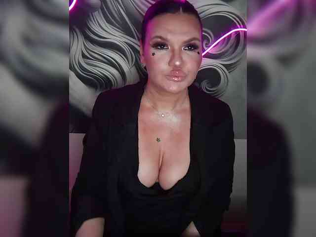 Brunetochkaaa webcam