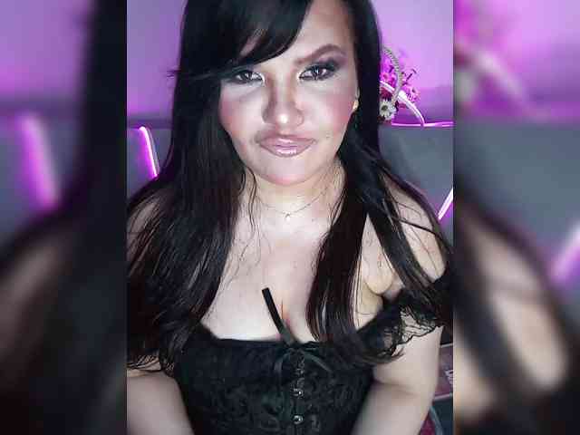 Brunetochkaaa webcam