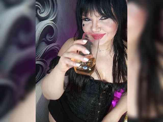 Brunetochkaaa webcam