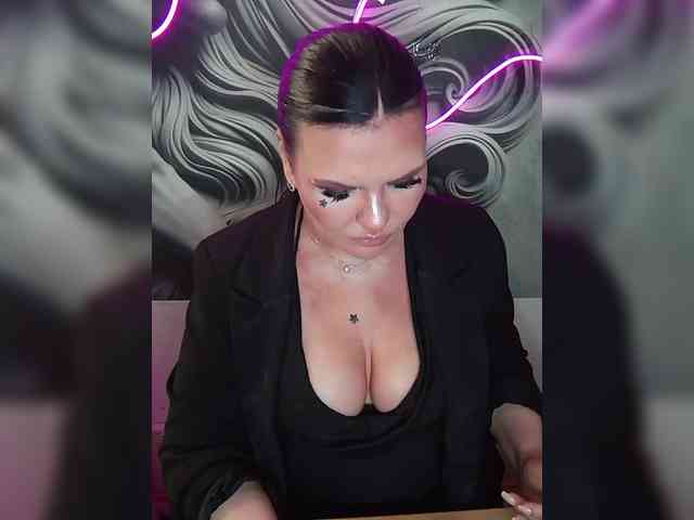 Brunetochkaaa webcam