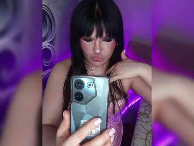 Brunetochkaaa webcam