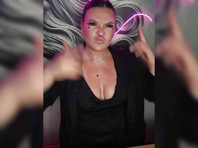 Brunetochkaaa webcam