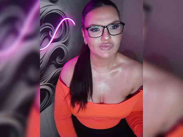 Brunetochkaaa webcam