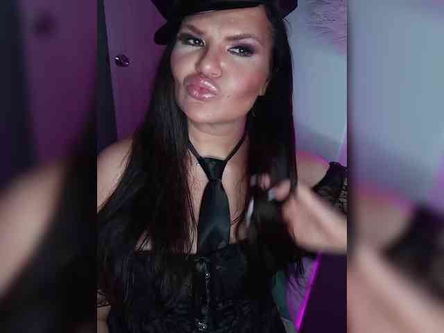 Brunetochkaaa webcam