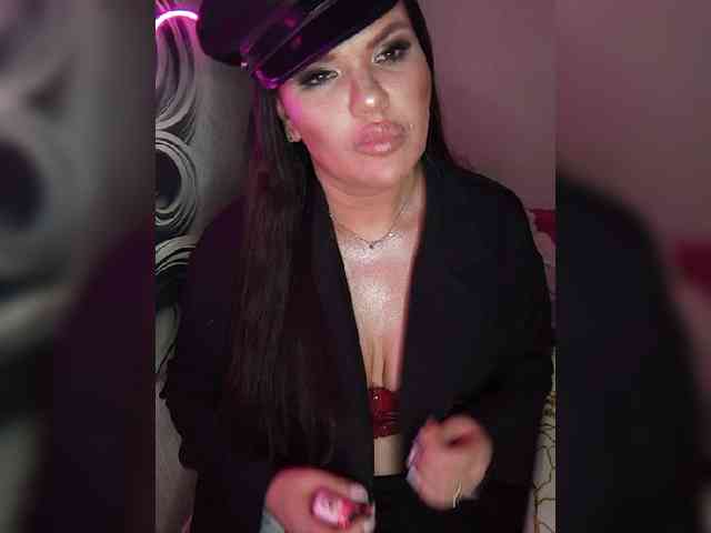 Brunetochkaaa webcam