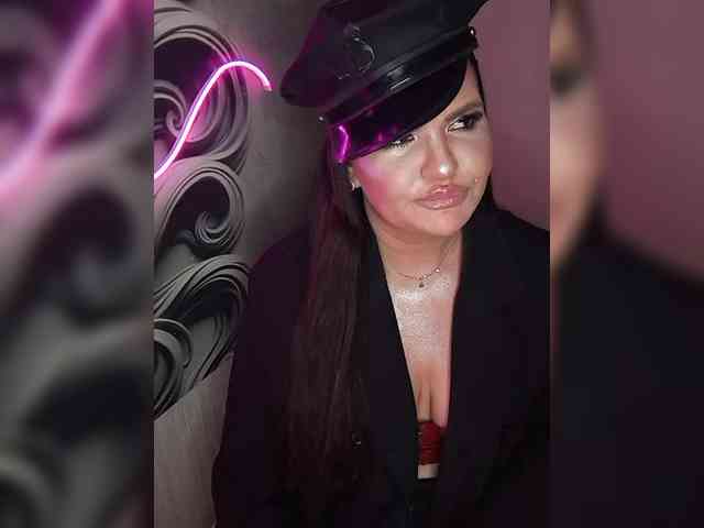 Brunetochkaaa webcam