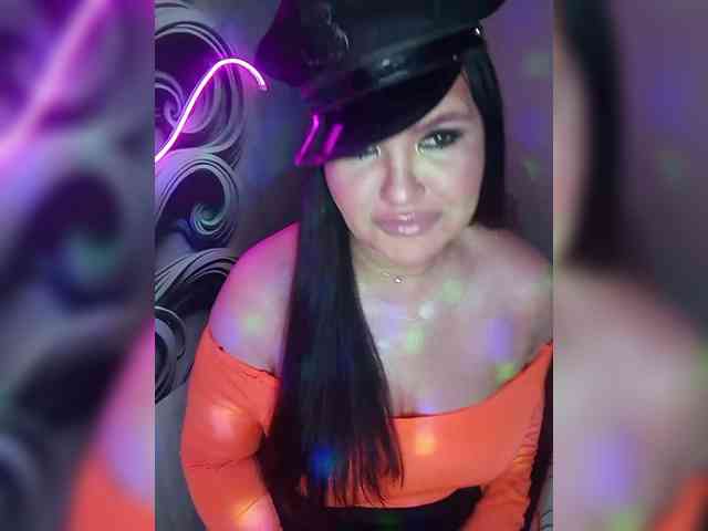 Brunetochkaaa webcam