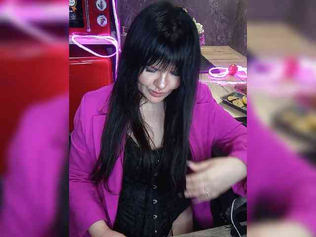 Brunetochkaaa webcam