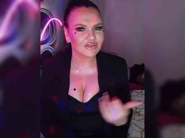 Brunetochkaaa webcam