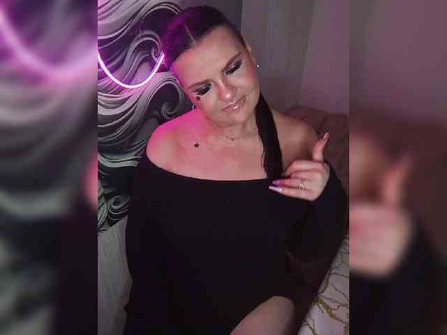Brunetochkaaa webcam