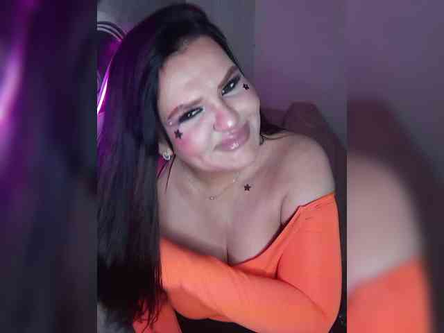 Brunetochkaaa webcam