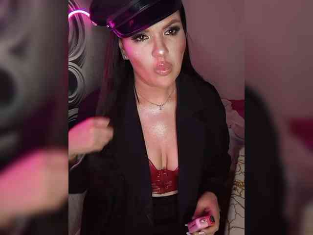 Brunetochkaaa webcam