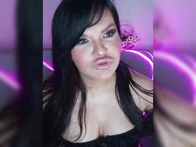 Brunetochkaaa webcam