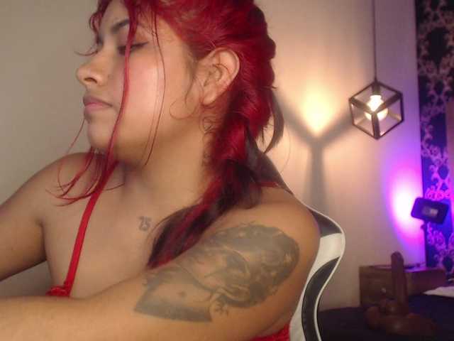 ChantalPetit live cam preview
