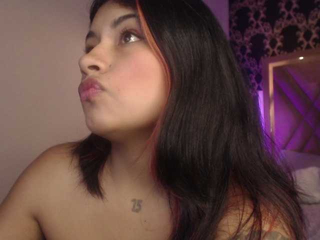 ChantalPetit live cam on BongaCams