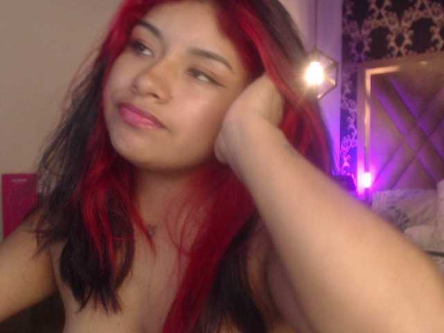 ChantalPetit live cam preview