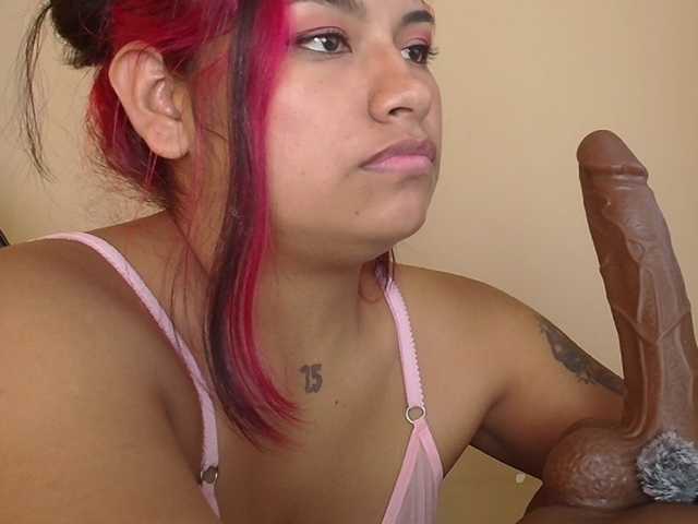 ChantalPetit live cam preview
