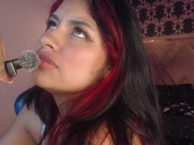 ChantalPetit live cam on BongaCams