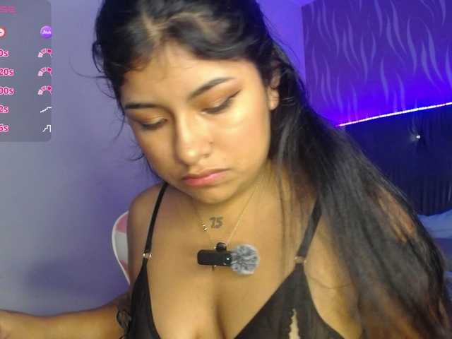 ChantalPetit live cam on UnifiedCams
