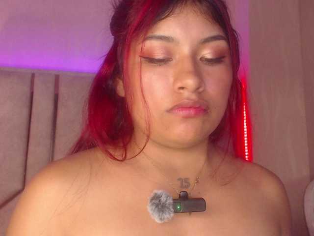 ChantalPetit live cam on UnifiedCams