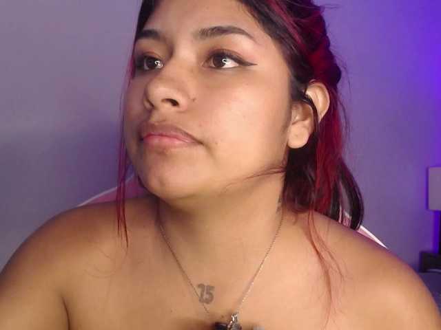 ChantalPetit live cam on UnifiedCams
