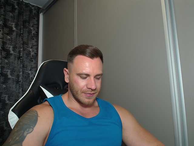 Thori921 live webcam show