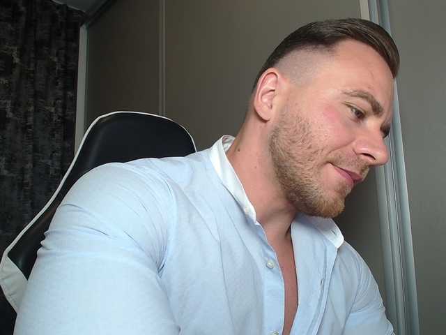 Thori921 live webcam show