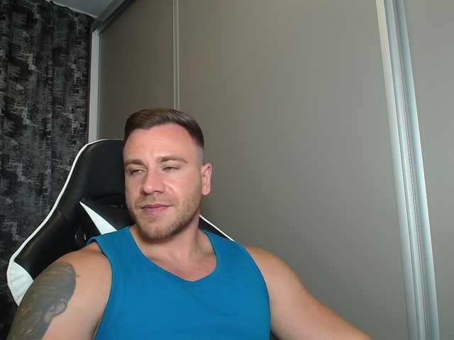 Thori921 live webcam show