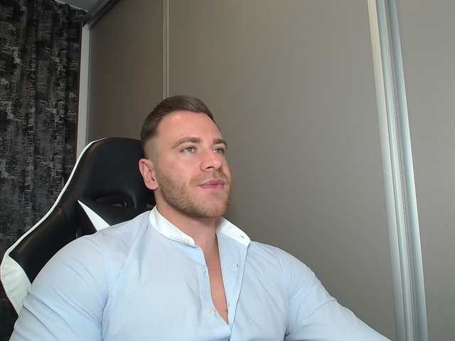 Thori921 live webcam show