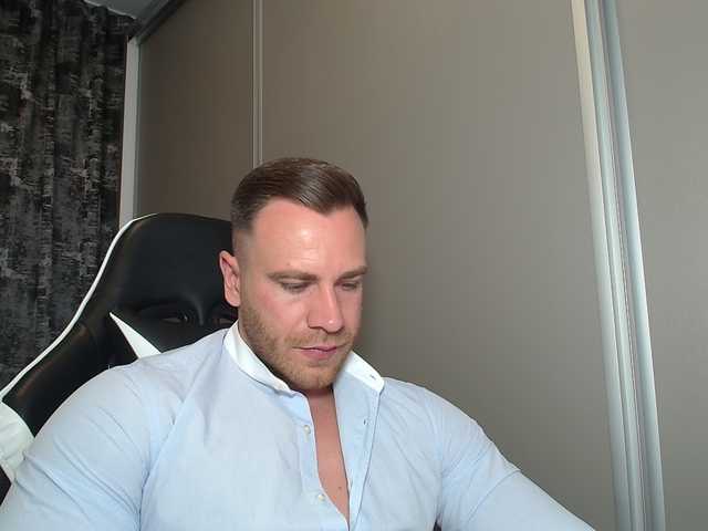 Thori921 live webcam show