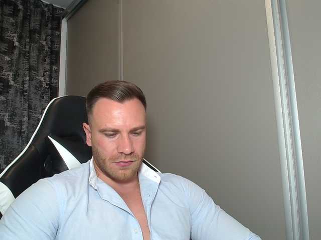 Thori921 live webcam show