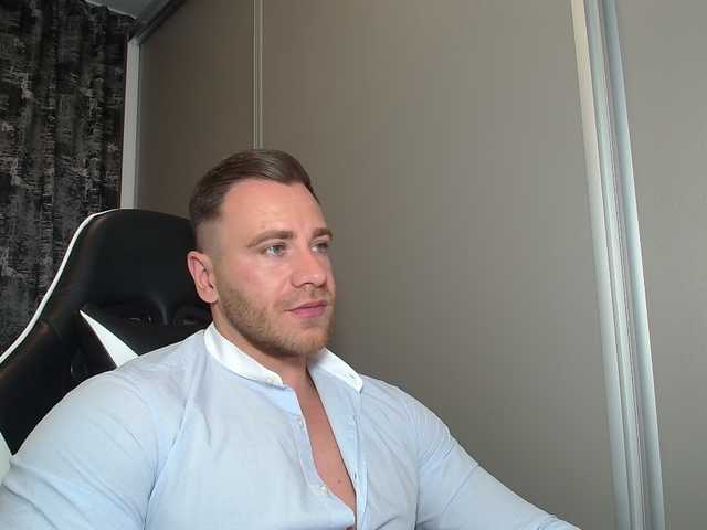 Thori921 live webcam show