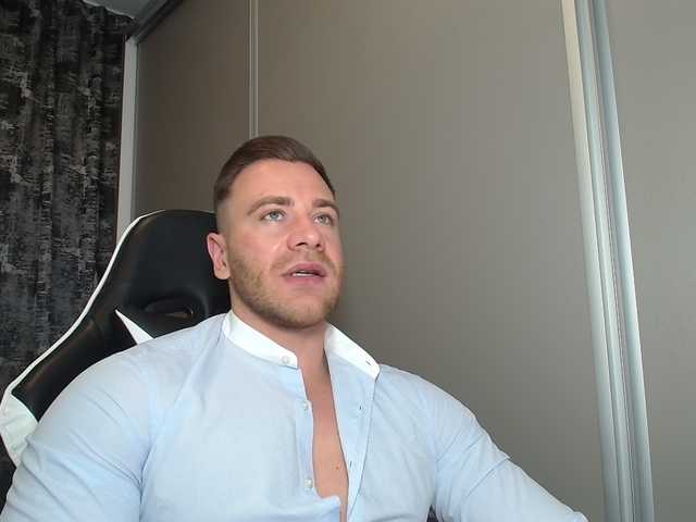 Thori921 live webcam show