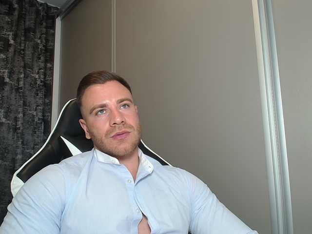 Thori921 live webcam show