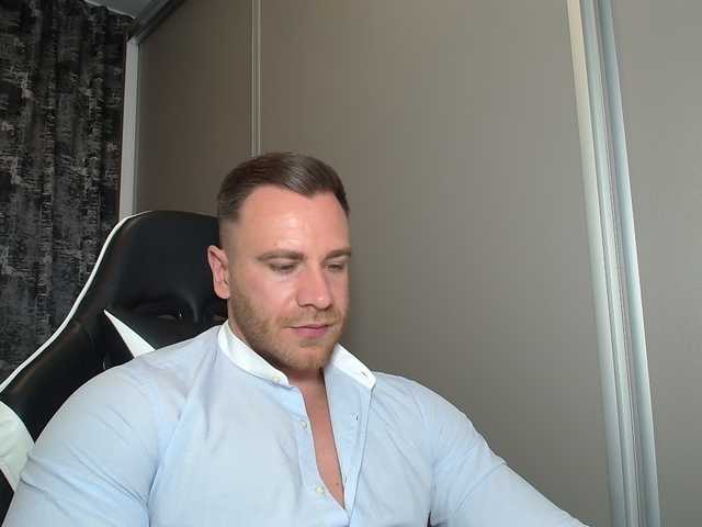 Thori921 live webcam show