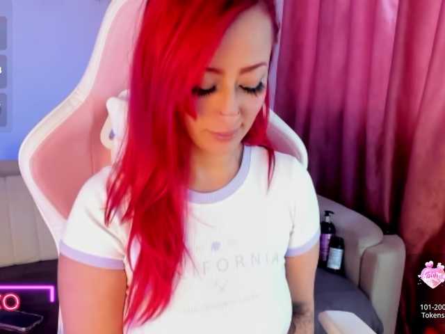 Mia-Bloom live cam on BongaCams