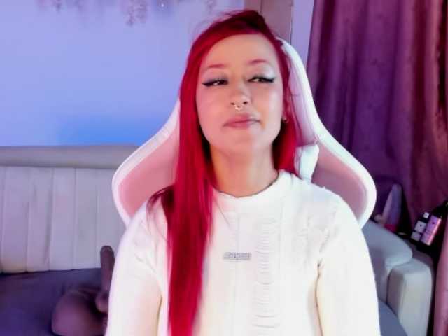 Mia-Bloom live cam on BongaCams