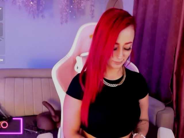 Mia-Bloom live cam on BongaCams